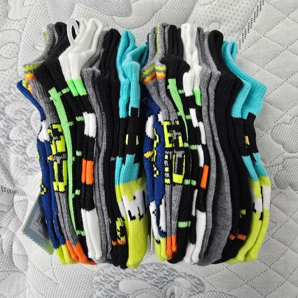 Cat & Jack Kids 14 Pack No-Show Gamer Socks Blue Neon Green Size M 9-2.5 NWT